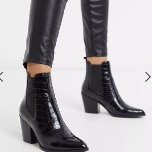 Steve Madden Black Croc Patent Booties